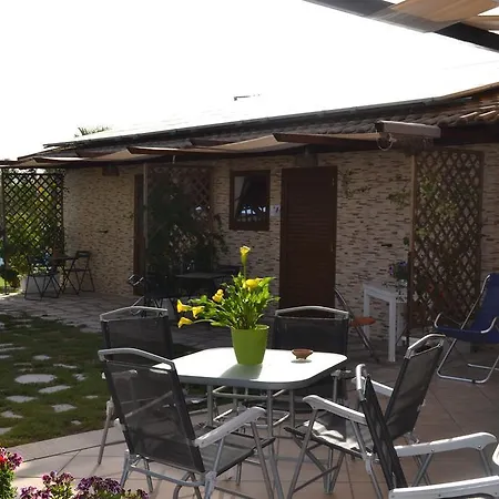 Bed & Breakfast Adriana 3*